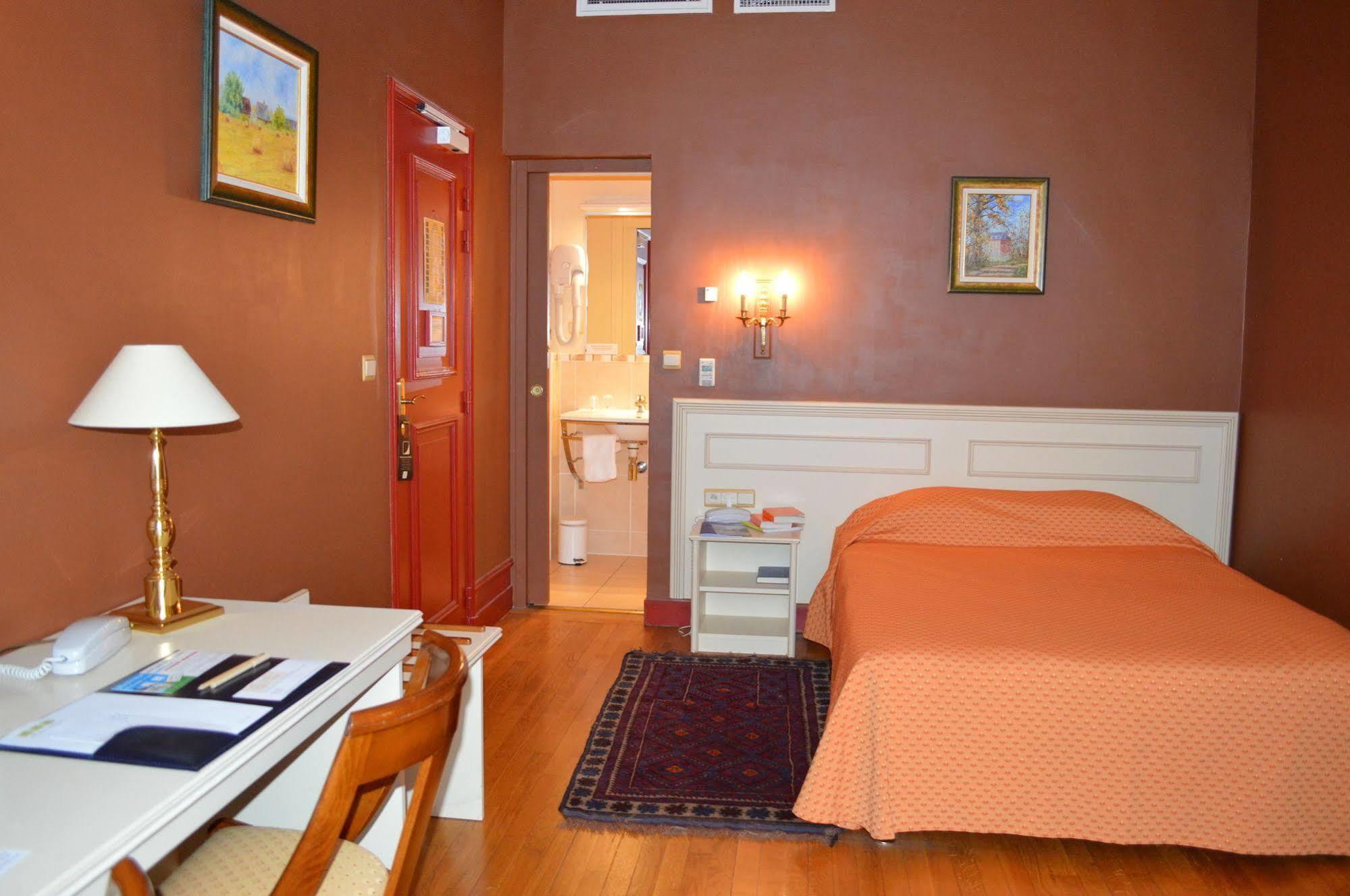 Ermitage Bouquet Hotel Руан Екстериор снимка