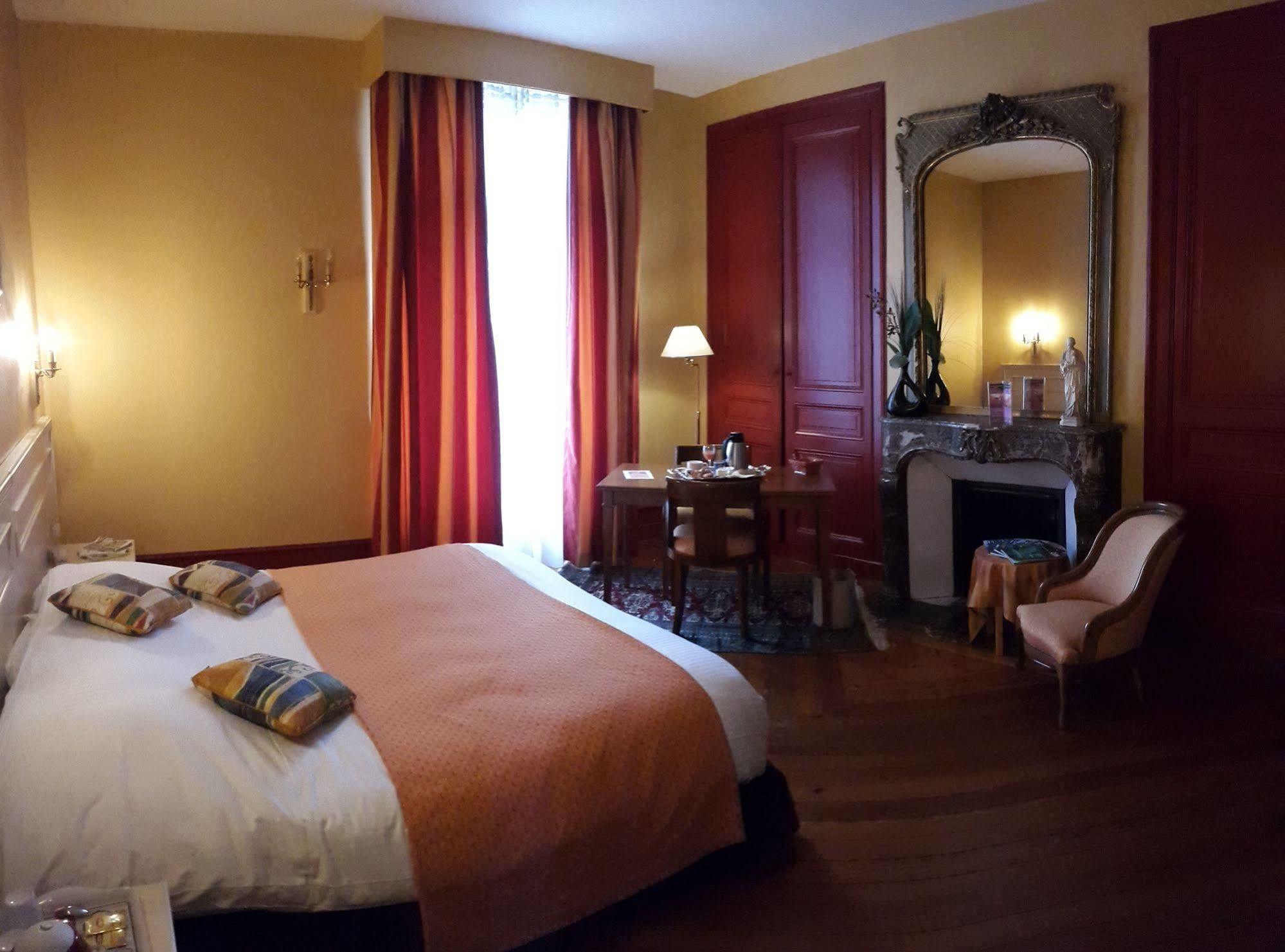 Ermitage Bouquet Hotel Руан Екстериор снимка