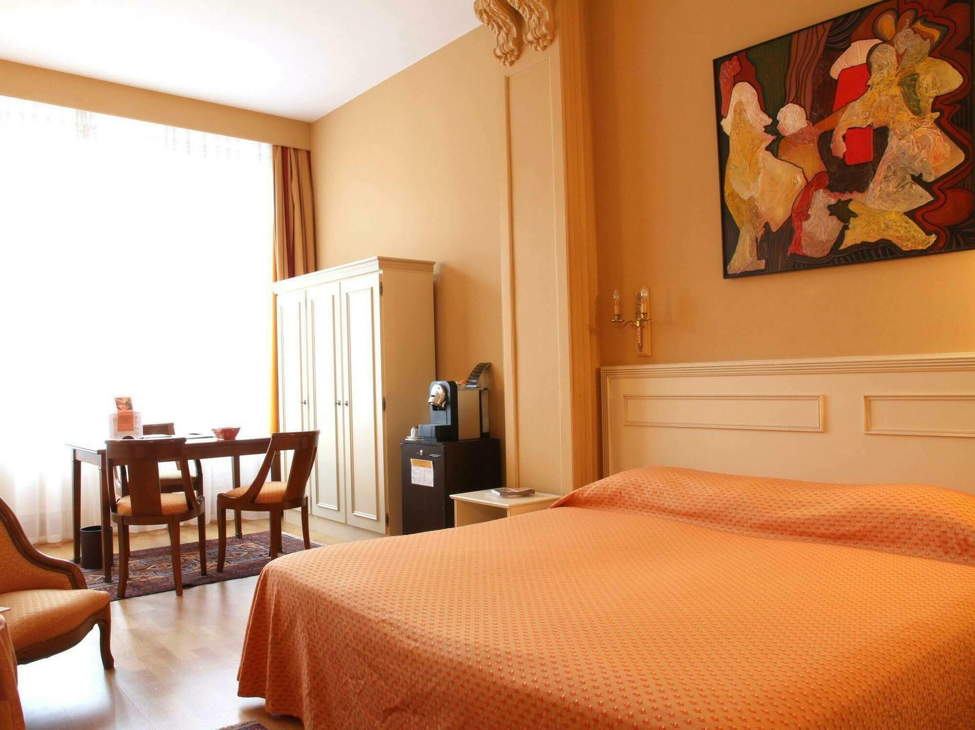 Ermitage Bouquet Hotel Руан Екстериор снимка